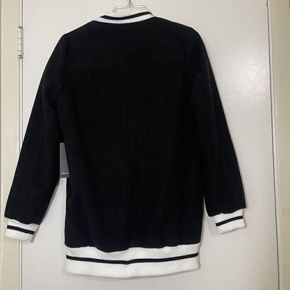 NEW! Forever 21 black fleece varsity snap button oversized jacket size US small - Picture 4 of 5